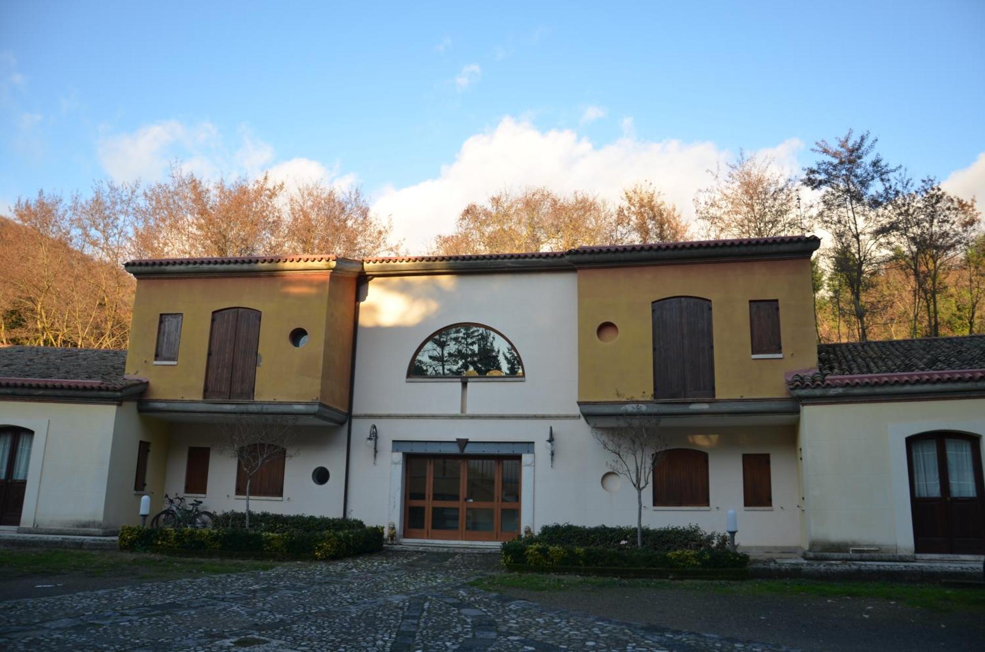 Borgo Villa Maria Monticchio  Zewnętrze zdjęcie